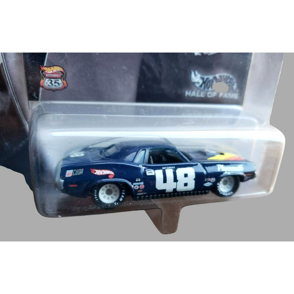 Hot Wheels DAN GURNEY Blue 70 PLYMOUTH BARRACUDA Hall Of Fame Legends GYERR 1:64 - Picture 6 of 14
